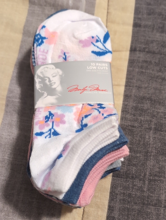 Marilyn Monroe Accessories - Marilyn Monroe Floral Low Cut Socks 10 Pairs New